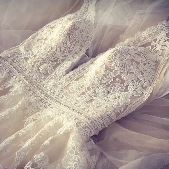 Wedding Dress - Picture 11 of 13